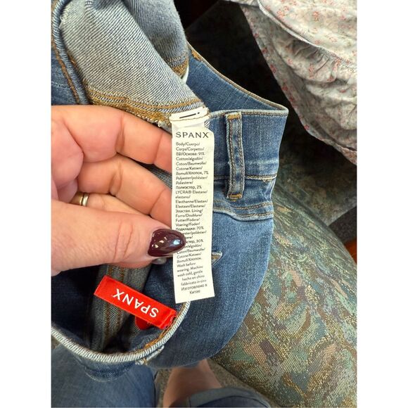 Spanx Straight Leg Pull On Jeans Vintage Indigo Wash Sz M NWT - Picture 10 of 10